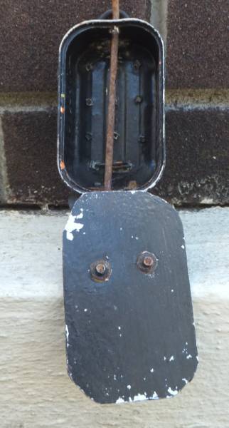 Bait Dropper Open.jpg